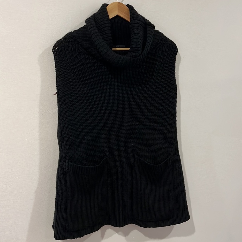 Ann Taylor Women’s Black Knit Sweater Poncho size small - Picture 2 of 9